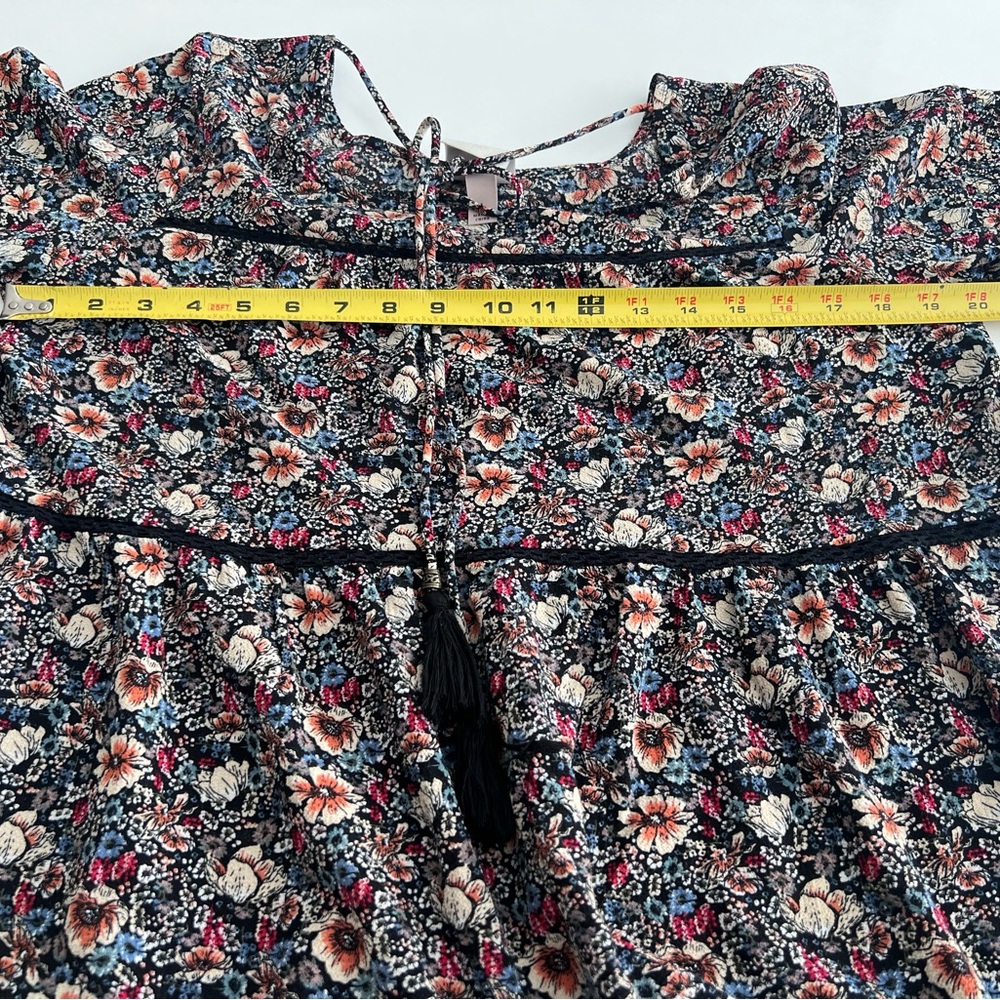 Knox Rose Multicolor Floral Top - Picture 9 of 9